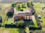 Rustico ristrutturato indipendente con parco a Fontanellato