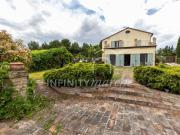 Casale in vendita a Potenza Picena, Campagna 318m²...