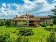 Rustico/Casale/Corte in vendita a Fratta Todina 450m²...