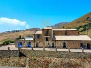 Rustico/casale/corte in vendita a Caccamo