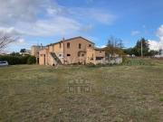 Rustico/casale/corte in vendita a Controguerra