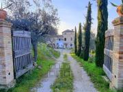 Rustico/casale/corte in vendita a Controguerra