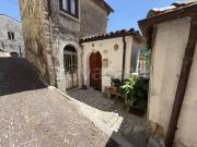 Rustico/casale/corte in vendita a Roccamandolfi via...
