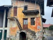 Rustico/casale/corte in vendita a Roccasparvera