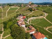 Rustico/casale/corte in vendita a Serralunga d'Alba