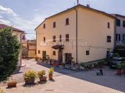 Rustico/casale/corte in vendita ad Arezzo, San Giuliano