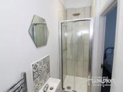 S7 Violet Bank Road House share