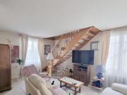 SAINT AMAND MONTROND: Maison T4 sur sous sol, sur un terrain