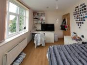 Saint Chad's View, Leeds LS6, 6 bed flat to rent,...