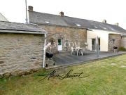 SAINT DOLAY ENSEMBLE DE DEUX HABITATIONS