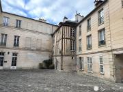 SAINT GERMAIN EN LAYE Centre, au pied du RER, face au...