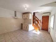 Saint Gilles 30800 Location maison 2 pièces t2