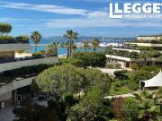 Saint Laurent Du Var Front de mer. Grand appartement 3...