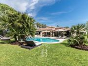 Saint Paul de Vence superbe villa rénovée vue village...