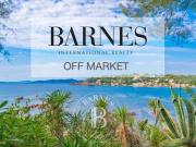 SAINT RAPHAËL EXCEPTIONNELLE VILLA PIED DANS L'EAU...