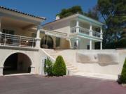 SAINT RAPHAEL, VILLA DE PIECES AVEC PISCINE A...