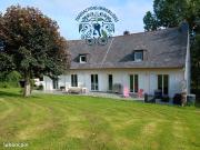 Ensemble de deux maison à rénover, avec des dépendances....