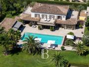 SAINT TROPEZ PINET PROPRIETE AVEC 7 CHAMBRES