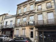 Sainte Foy la Grande: Maison de ville à rénover avec...