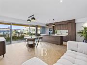 SAINTE MAXIME ROOFTOP APPARTEMENT RÉNOVÉ CENTRE VILLE