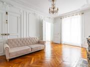 SAISIR – Appartement luxueux rénové avec goût à deux pas...