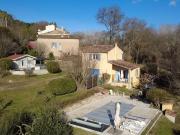 Salernes propriété de 2 maisons, dépendances, piscine,...