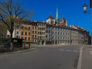 SALON DE COIFFURE EN VIEILLE VILLE