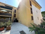 SALON DE PROVENCE APPARTEMENT T3 MEUBLE + TERRASSE +... SALON DE PROVENCE APPARTEMENT T3 MEUBLE + TERRASSE +...