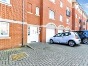 Saltash Road, Swindon, 2 SN2, 2 bed flat to rent, £1,050...