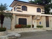 SAMANES 6 NORTE DE GUAYAQUIL, Vendo o Alquilo Hermosa...