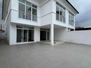 SAMBORONDÓN KM1, Vendo Casas de estreno duplex 3...