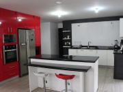 San Antonio de Pichincha, Casa en Venta, 304m2, 4...
