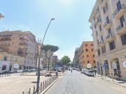 SAN GIOVANNI BILOCALE ARREDATO CON BALCONE PRIVATO