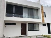San Isidro Juriquilla casa de 3 recamaras en VENTA RAH1917