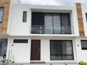 San Isidro Juriquilla casa dentro de condominio en VENTA...
