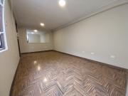 ¡San Isidro te espera! Depa de 2 dormitorios en...