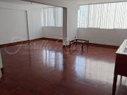 SAN ISIDRO: Venta o Alquiler de amplio departamento en...