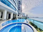 SAN LORENZO: EDIFICIO FRENTE AL MAR CON PISCINA Y JACUZZI