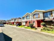 San Martín, Centro de Quilpué. Casa en Condominio