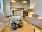 SANARY CENTRE VILLE T2 ENTIEREMENT RNOVE
