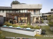 'Sanctuary' Floating Luxury by the Yarra