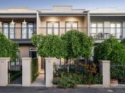 Sanctuary of style in a prized parkland precinct