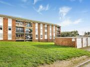 Sandringham Court, Burnham SL1, 2 bed flat to rent,...