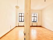 Sanierer aufgepasst! Familienwohnung mit Gartentraum...