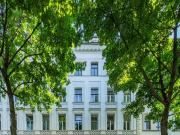 Sanierte 1 Zimmerwohnung in wunderschönem Stilaltbau!