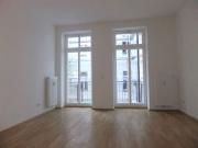 Sanierte 2 Zimmer Wohnung mit Balkon im Hofgebäude in...