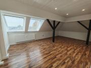 Sanierte 3,5 Zimmer DG Wohnung in Essen Frohnhausen 2. Etage