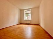 Frisch sanierte 4 Raum Wohnung im Erdgeschoss direkt... Frisch sanierte 4 Raum Wohnung im Erdgeschoss direkt...