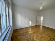 Sanierte 3 Zimmer Wohnung mit Balkon im Zentrum von...