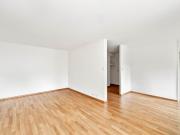 Sanierte 4.5 Zimmerwohnung mit Balkon!